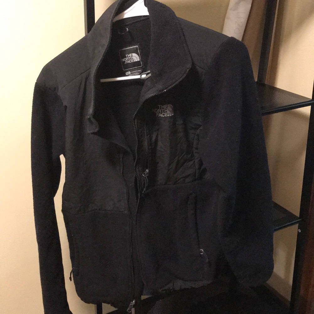 Woman’s black jacket The North Face